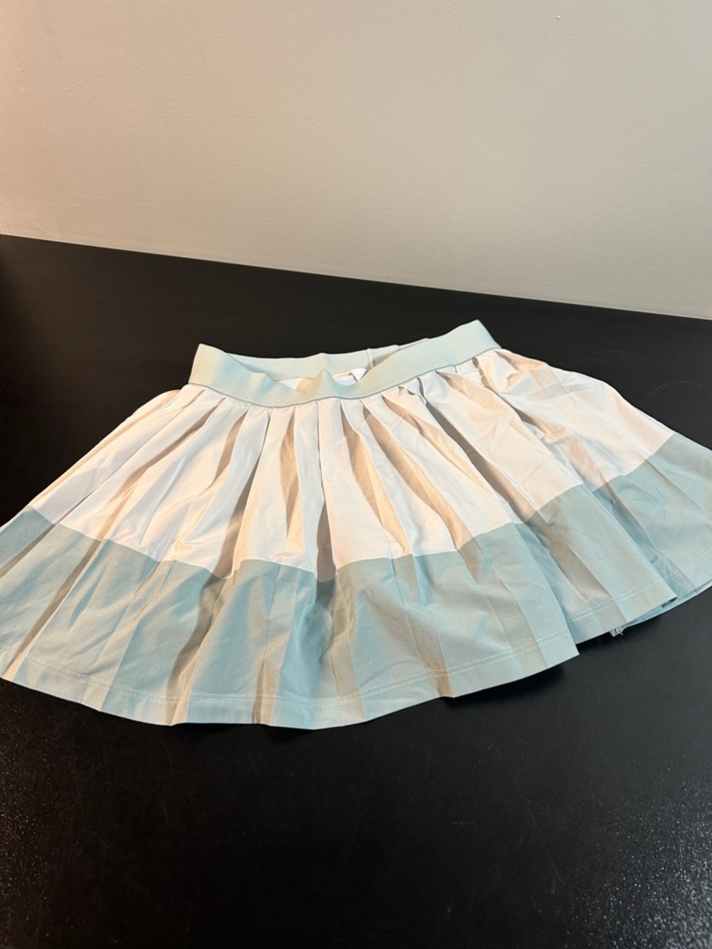Athleta Pleated Colorblock Skort in Light Blue and White
